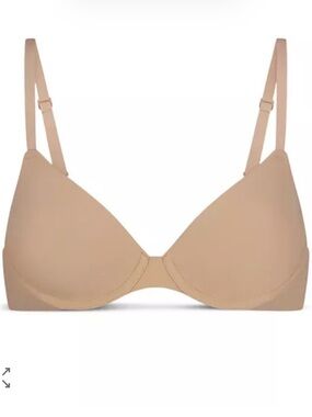 SKIMS FITS EVERYBODY 
T-SHIRT BRA In Clay 32 B NWT